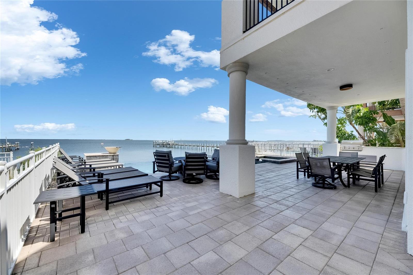BAY VISTA - Residential