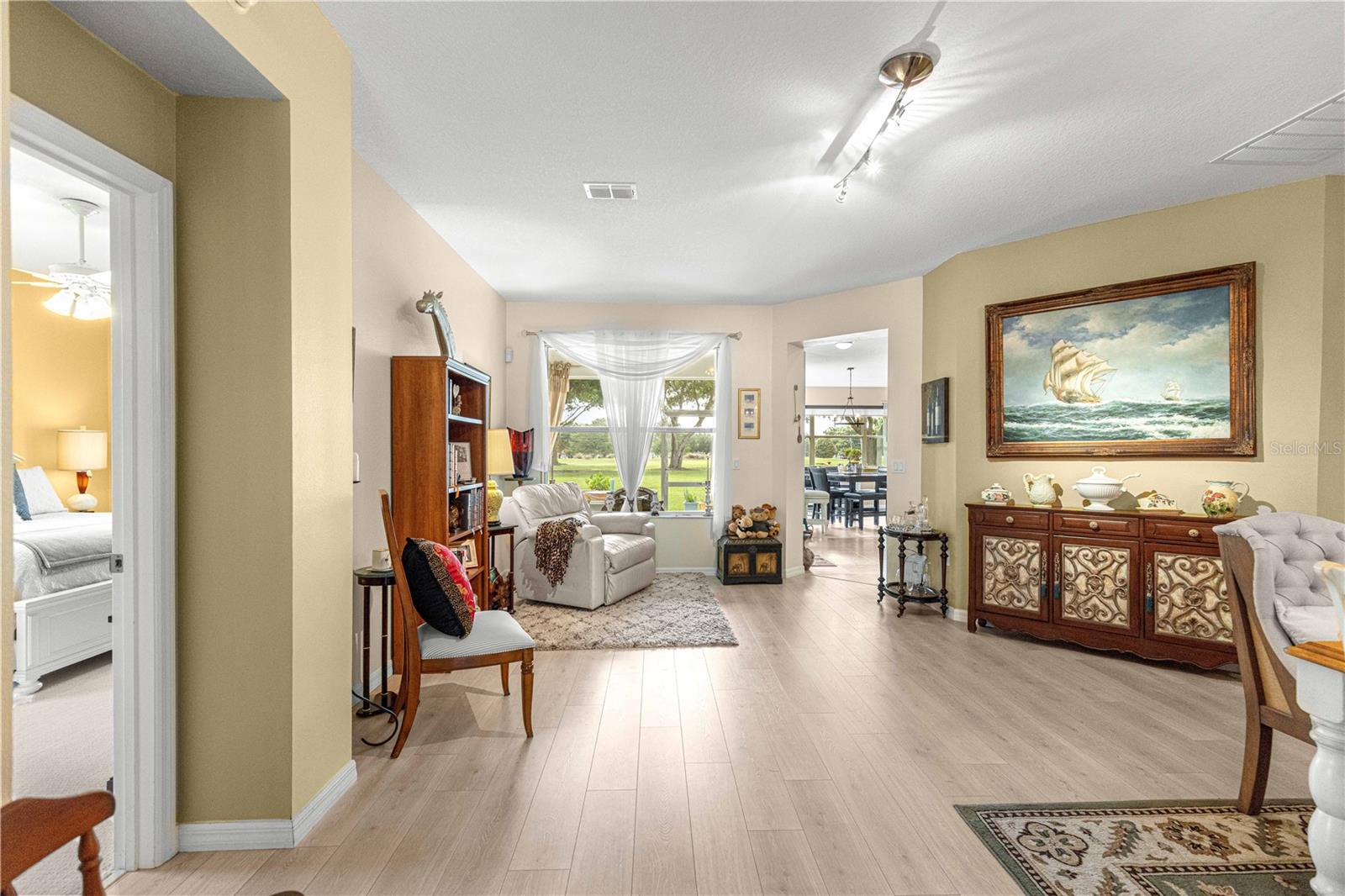 WINDSOR - Residential