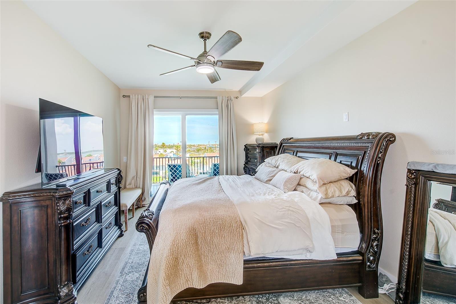 RESIDENCES AT TOWN CENTER CONDO - Residential