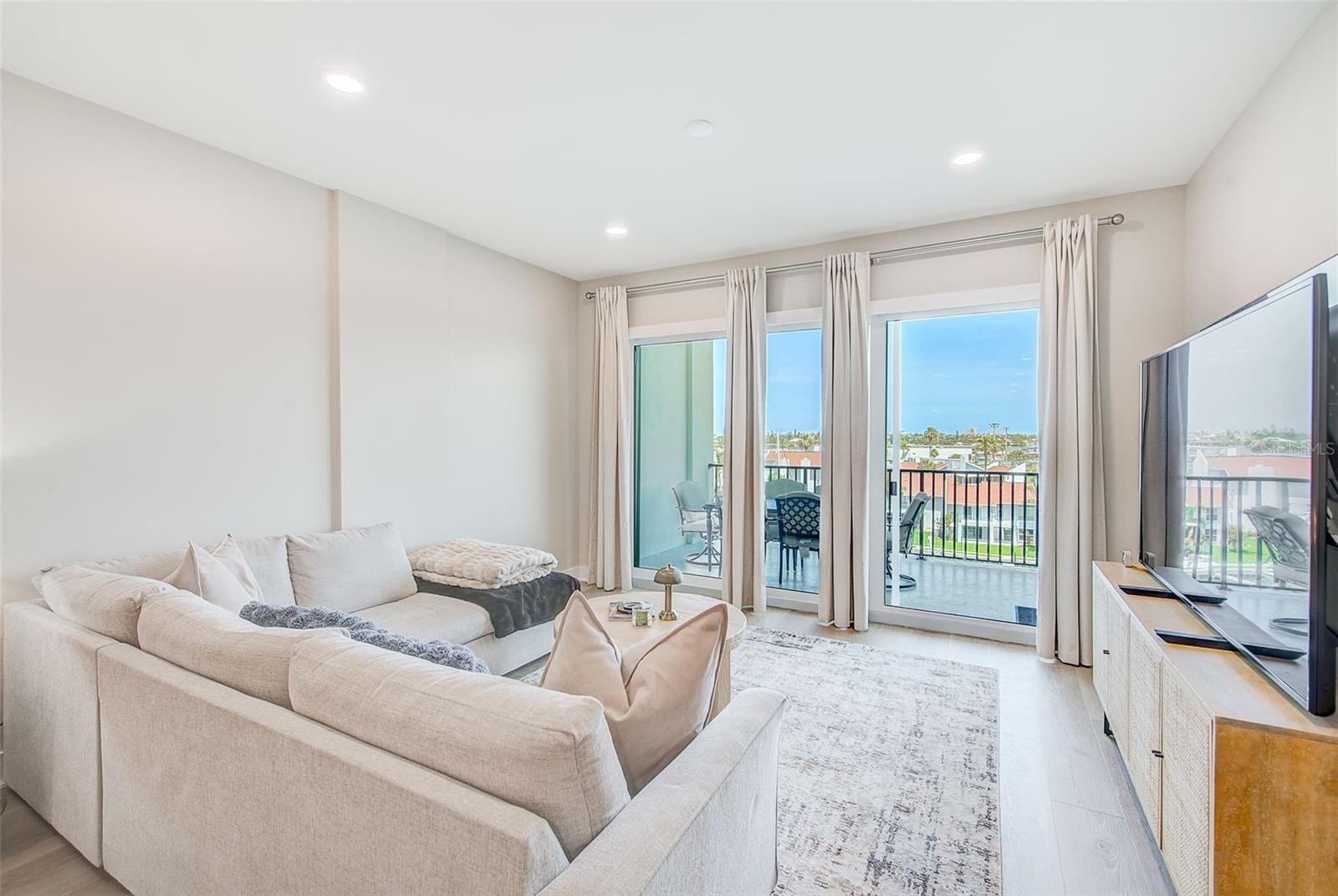 RESIDENCES AT TOWN CENTER CONDO - Residential