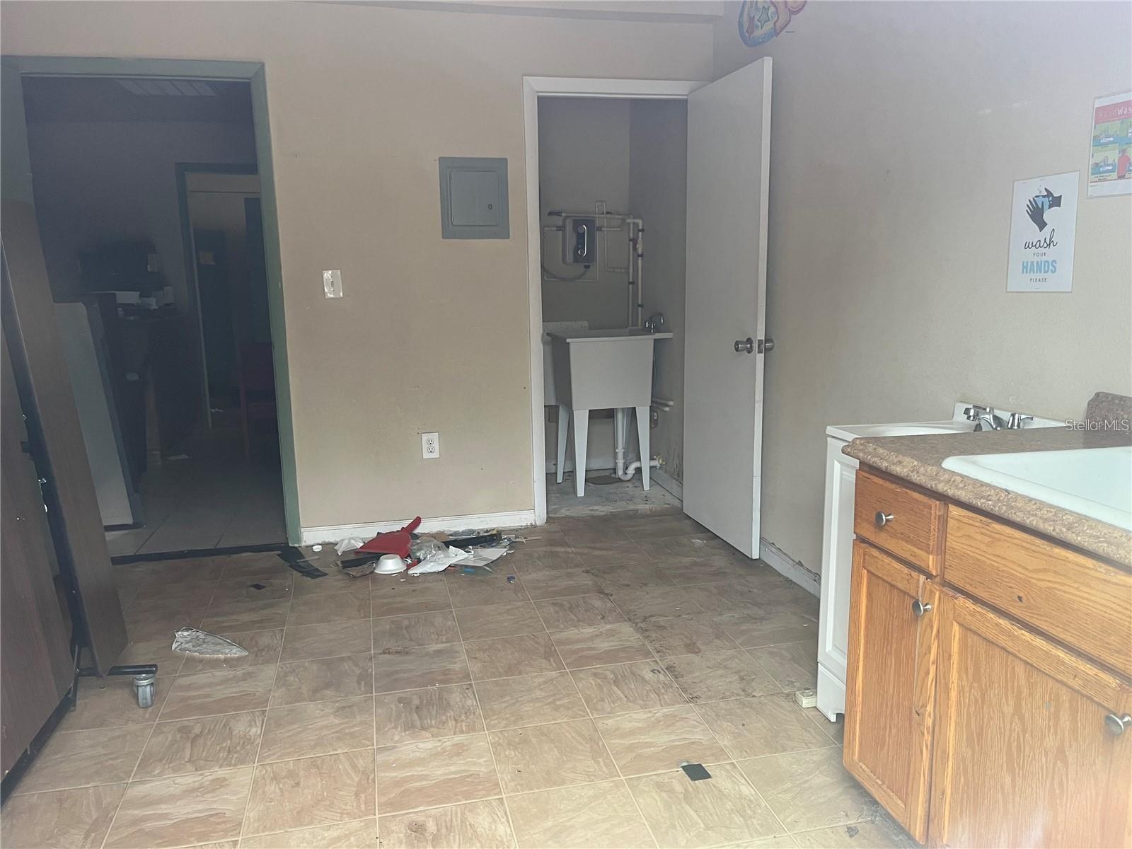 PROGRESO - Commercial Sale