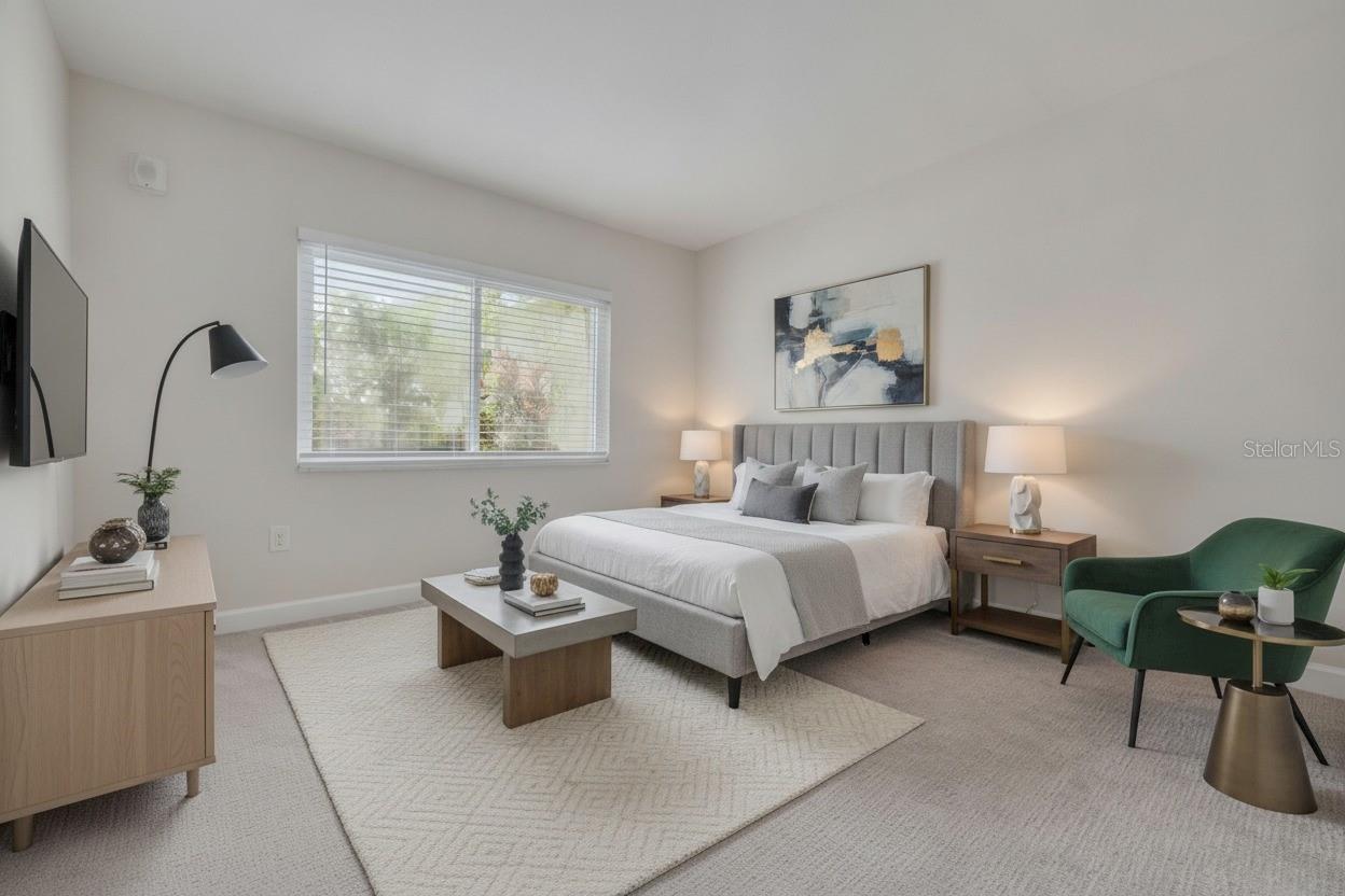 LAKE OVERLOOK APTS - Residential