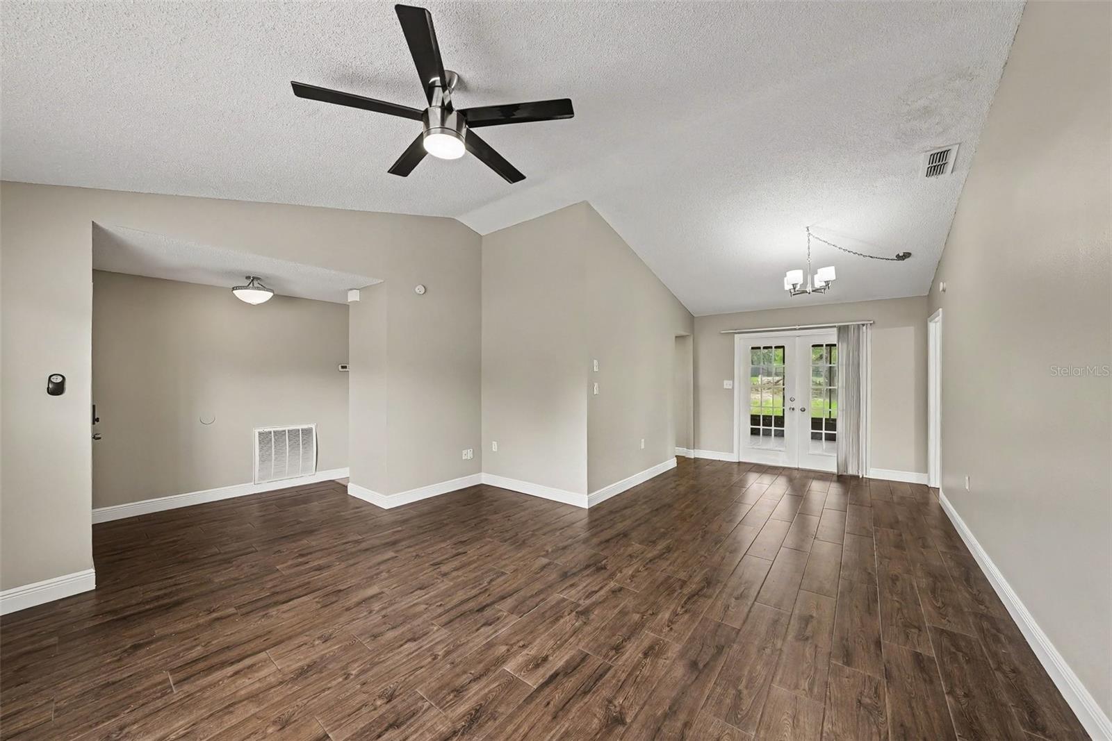 FOREST OAKS - Residential