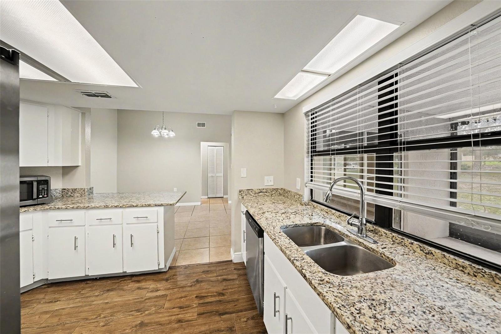 FOREST OAKS - Residential
