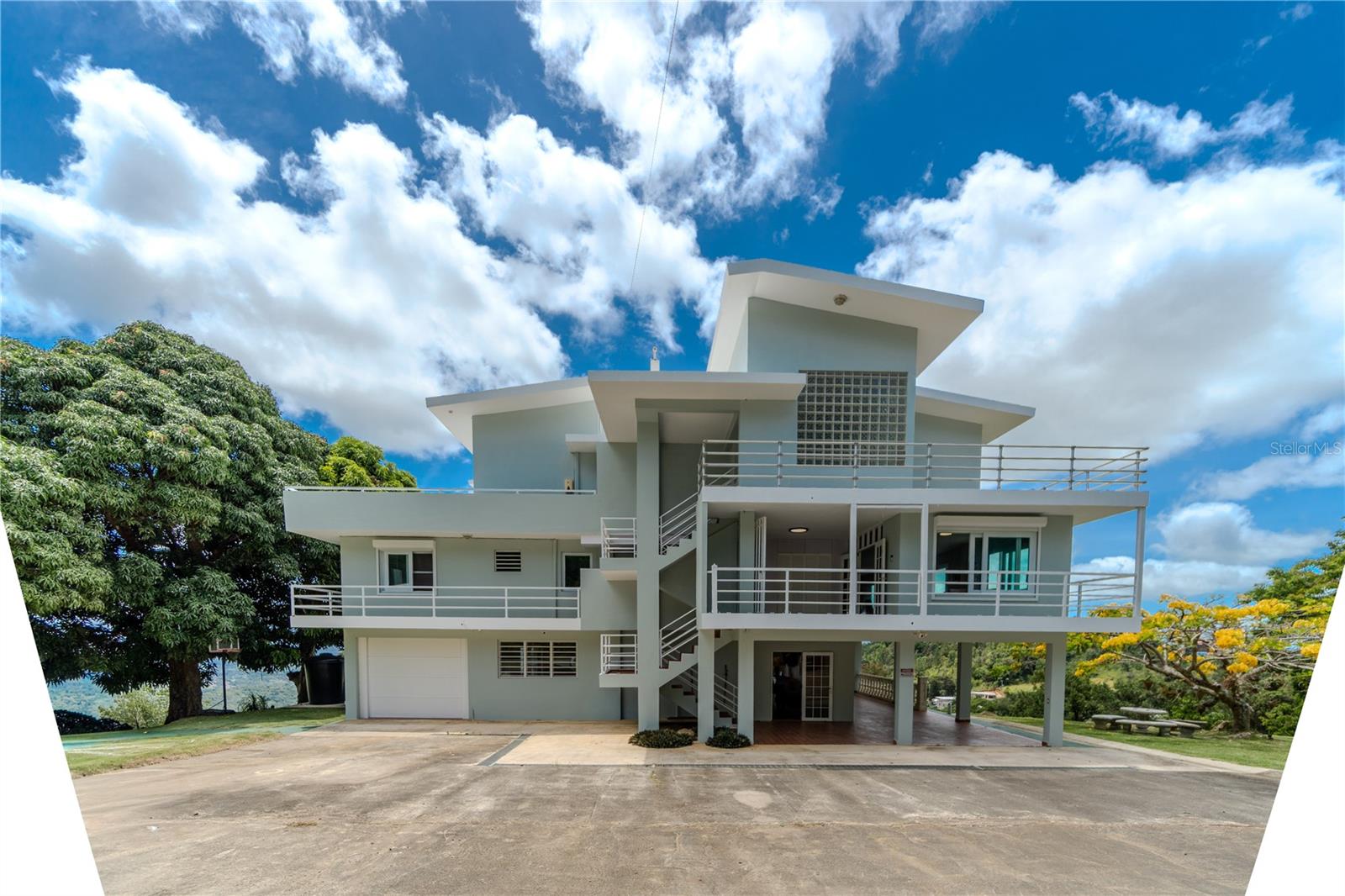 PALMA SOLA - Residential
