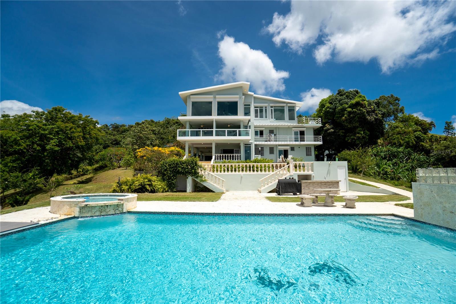PALMA SOLA - Residential