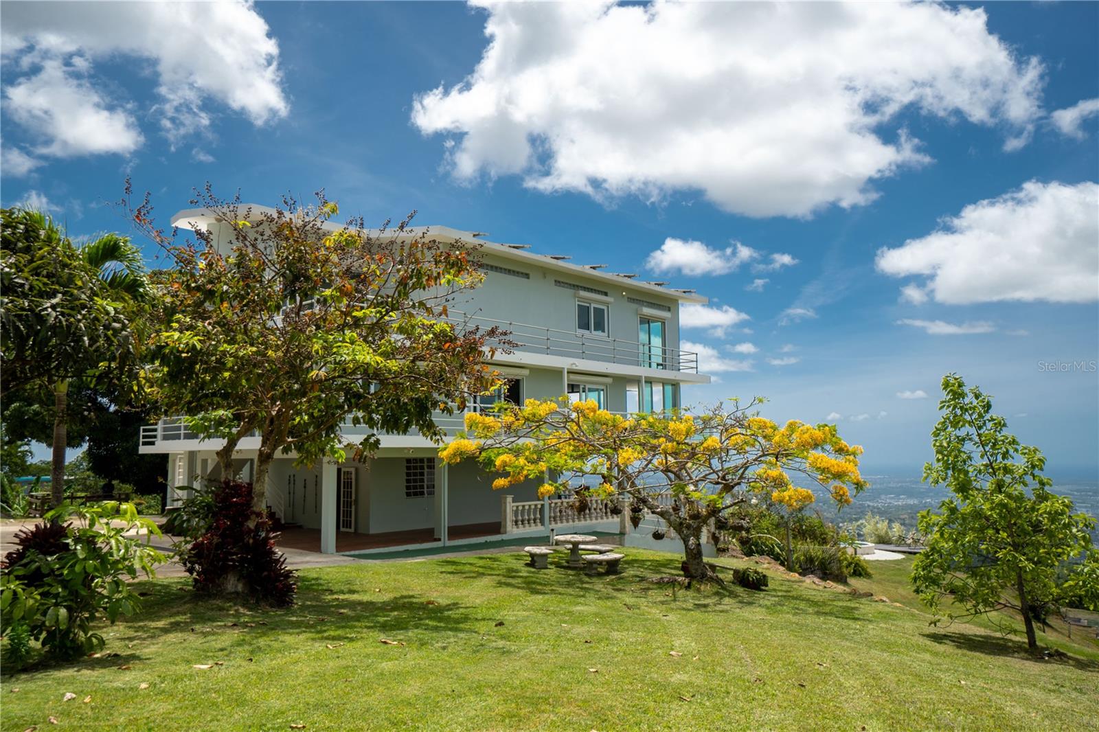 PALMA SOLA - Residential