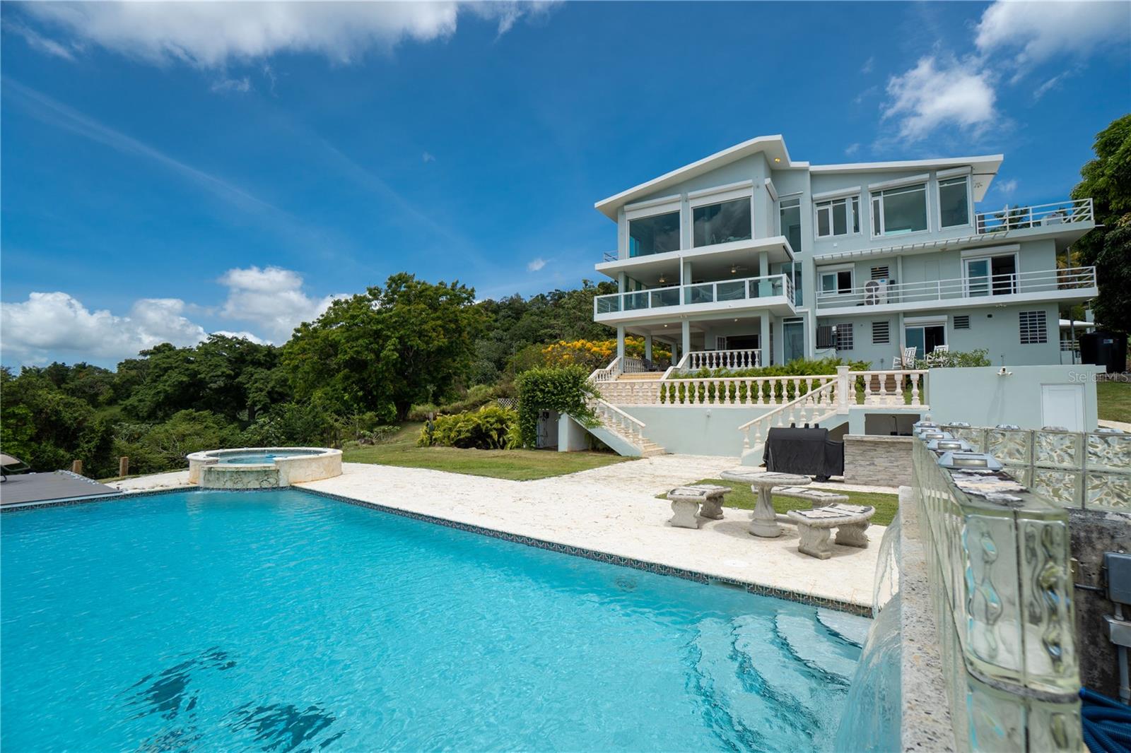 PALMA SOLA - Residential