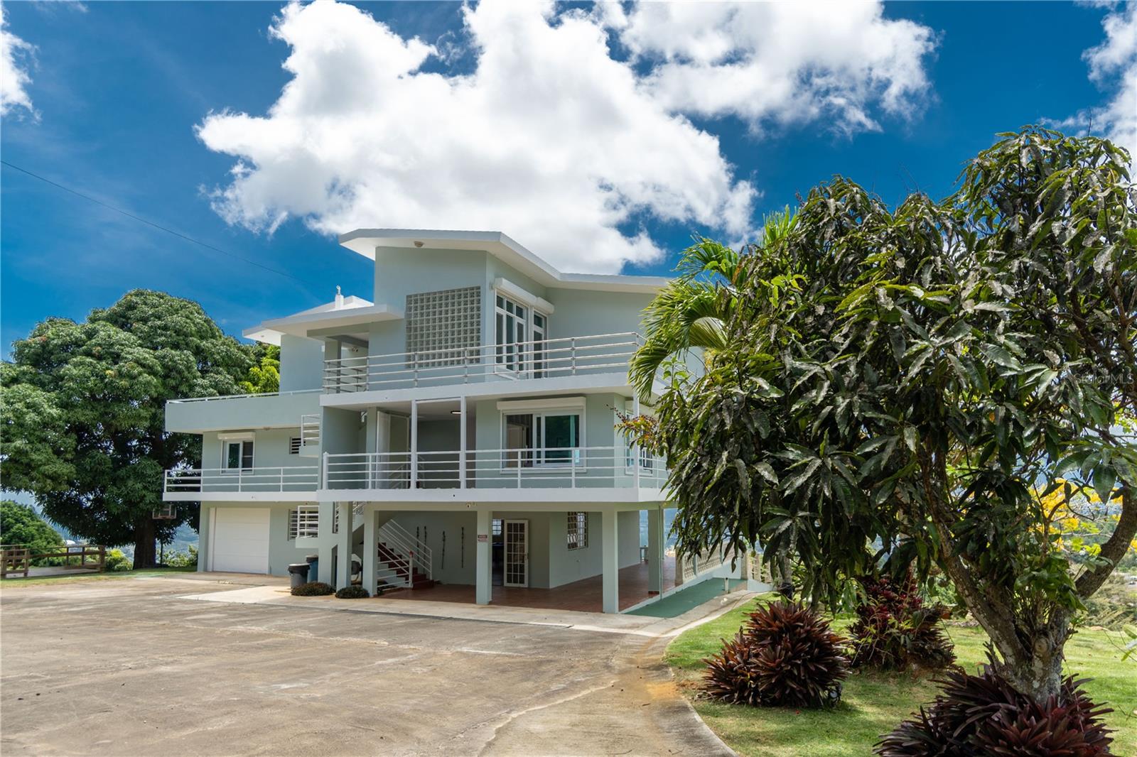 PALMA SOLA - Residential