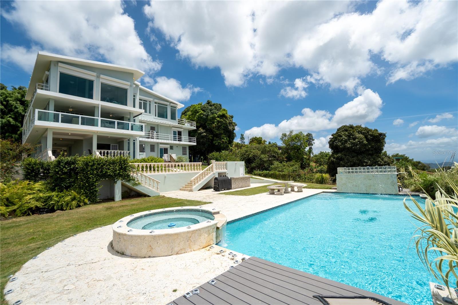 PALMA SOLA - Residential