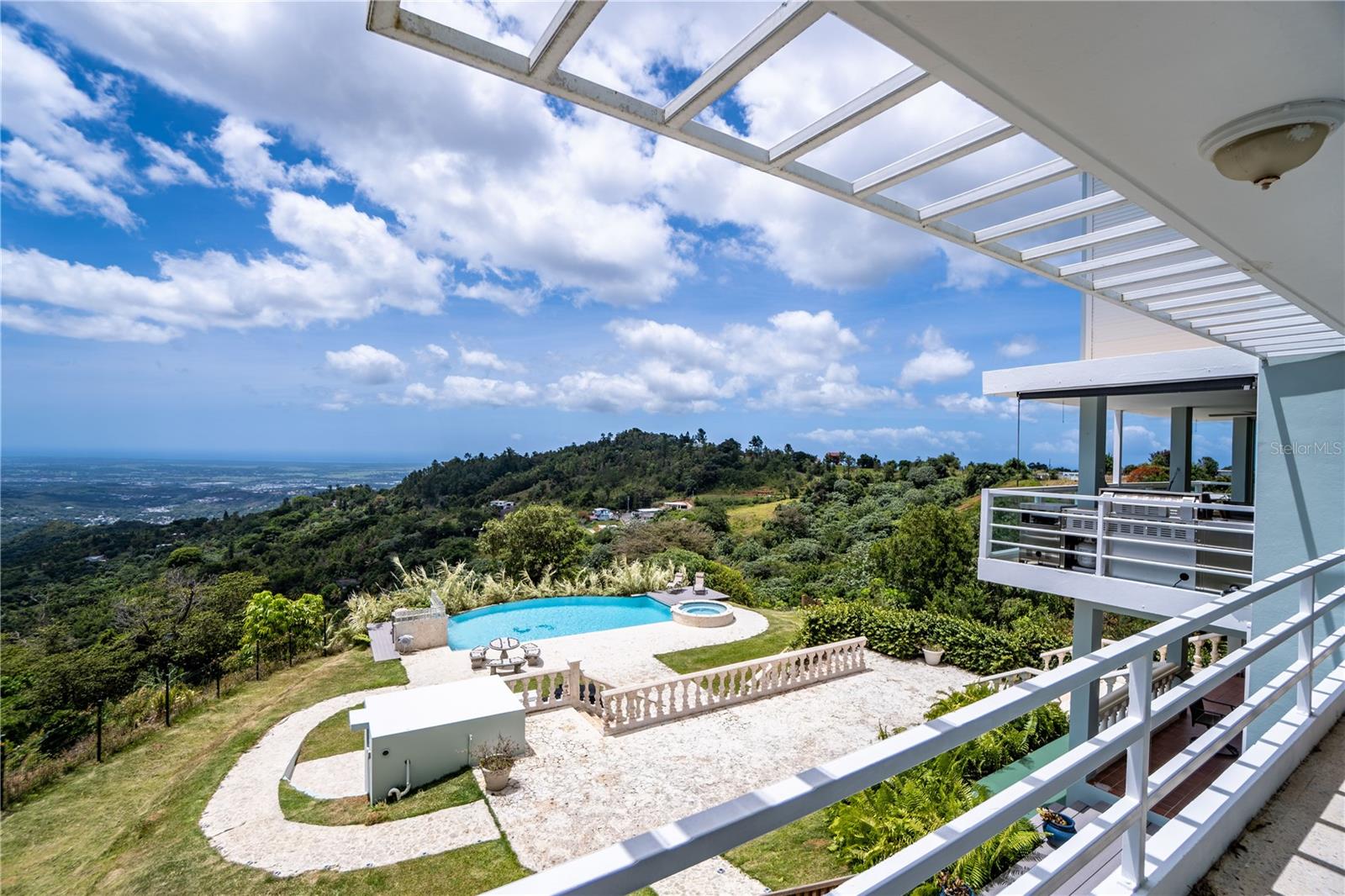 PALMA SOLA - Residential