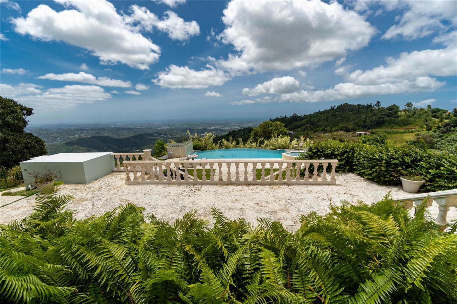 PALMA SOLA - Residential