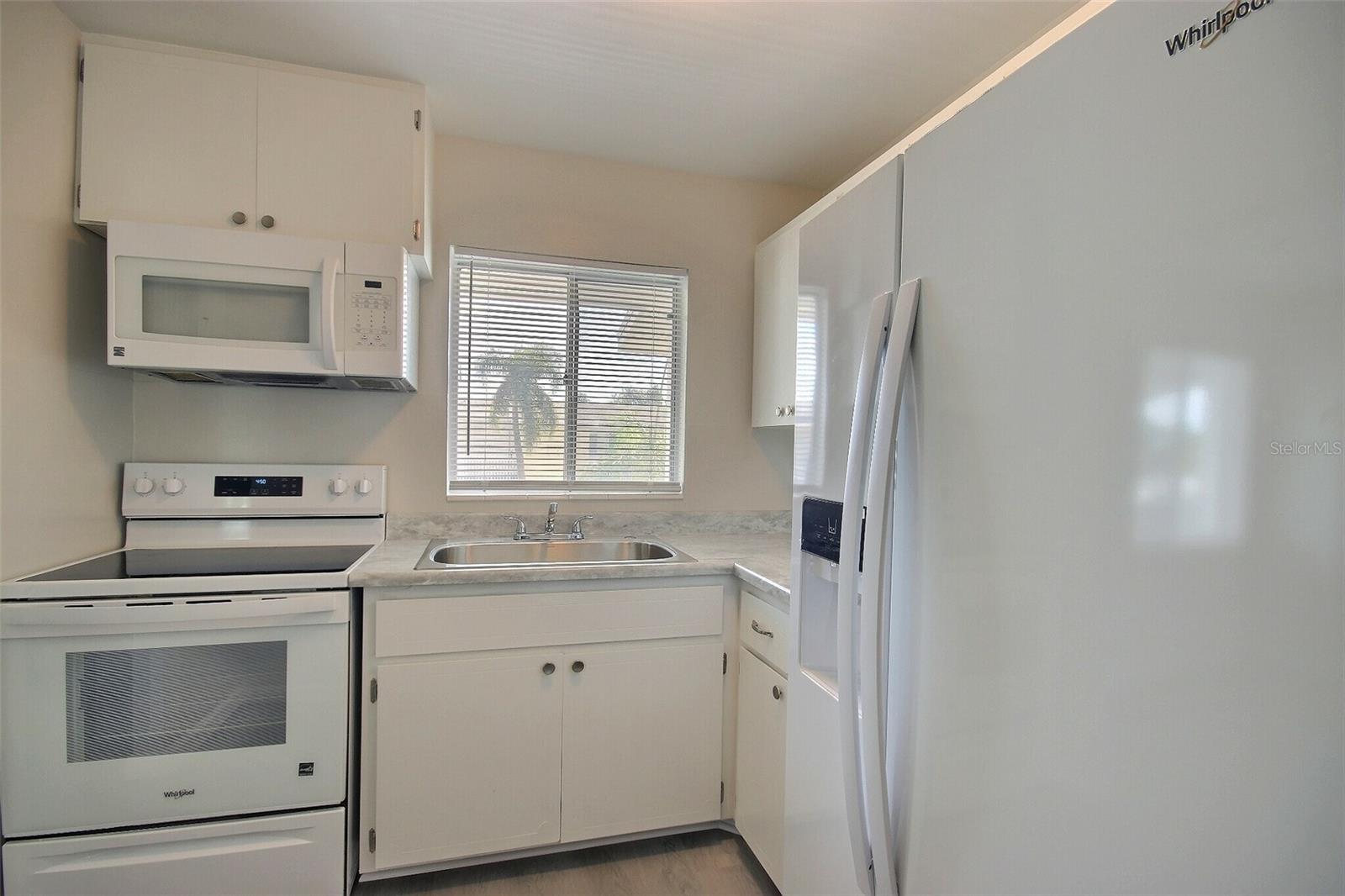 BAYSHORE GARDENS APTS 12 - Residential