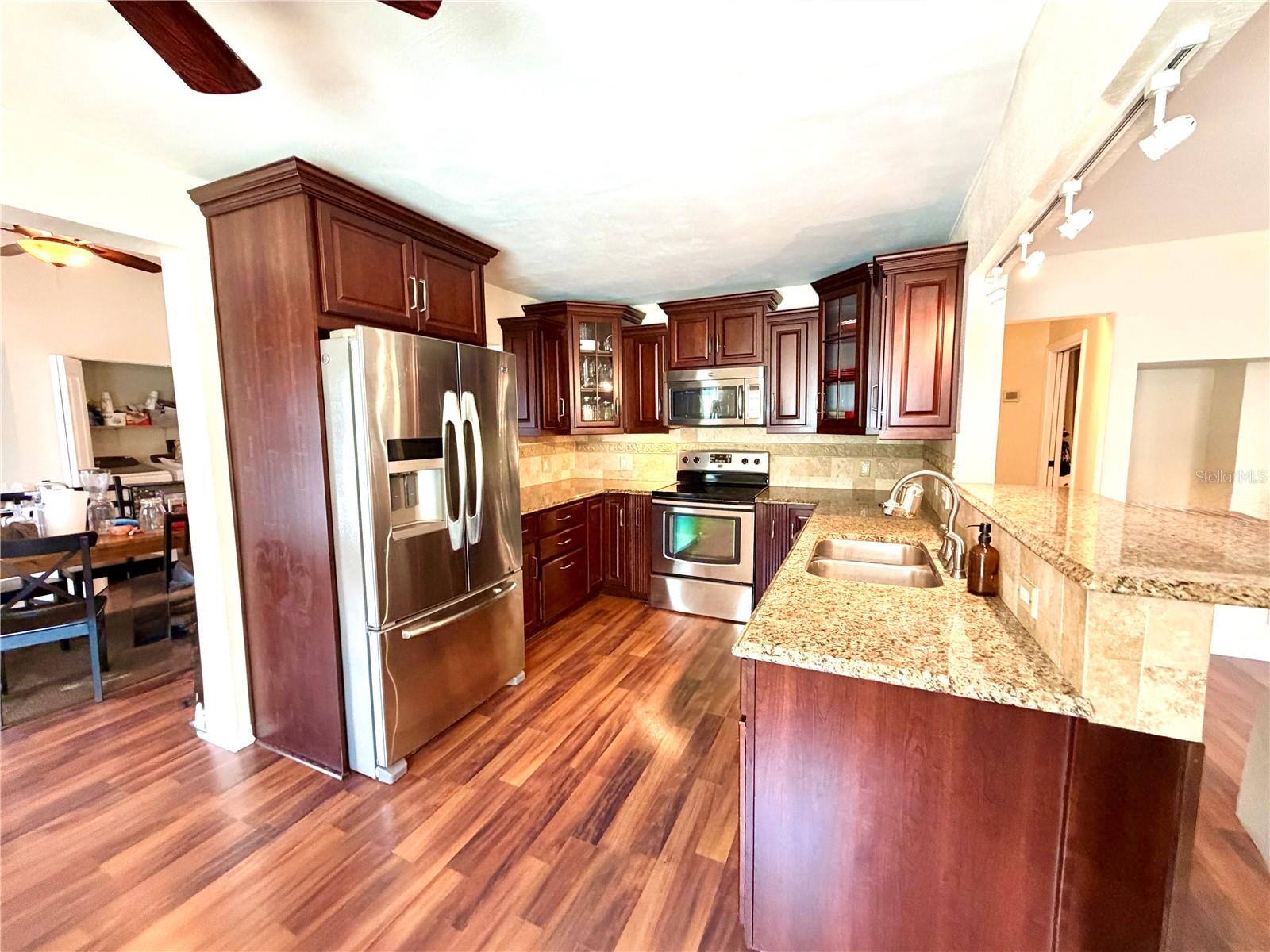 BROADMOOR SUB - Residential Lease