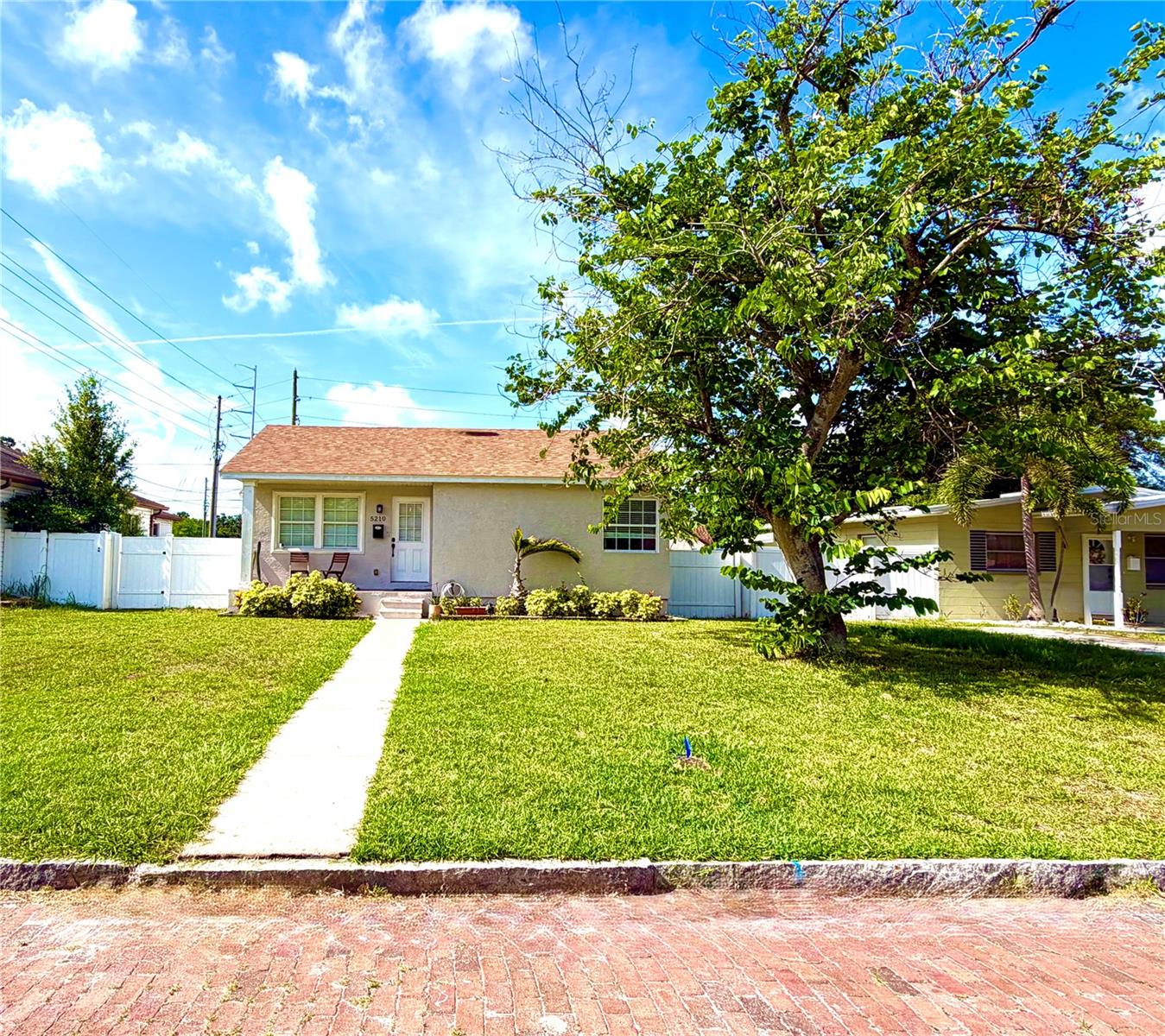 BROADMOOR SUB - Residential Lease