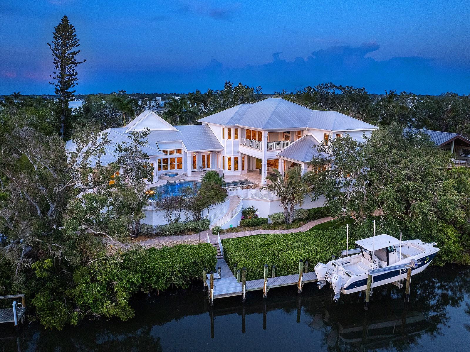 HIDDEN HARBOR - Residential