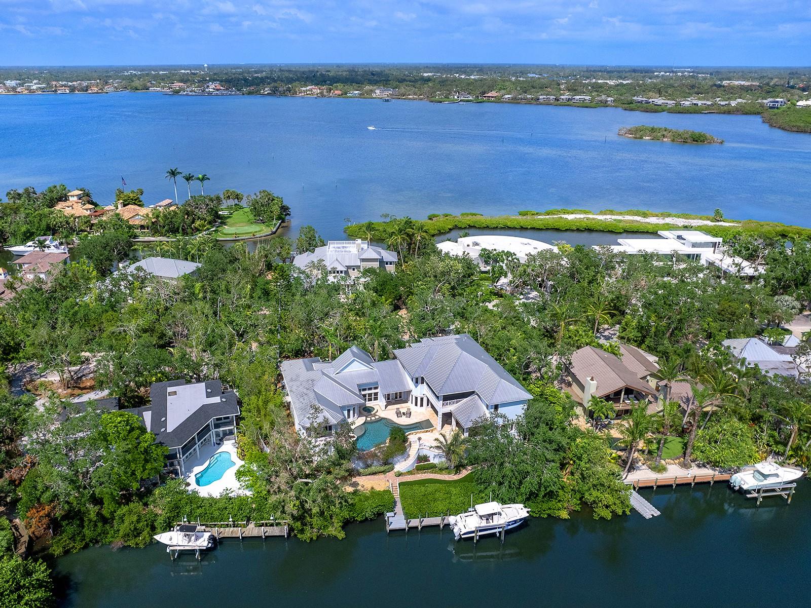 HIDDEN HARBOR - Residential