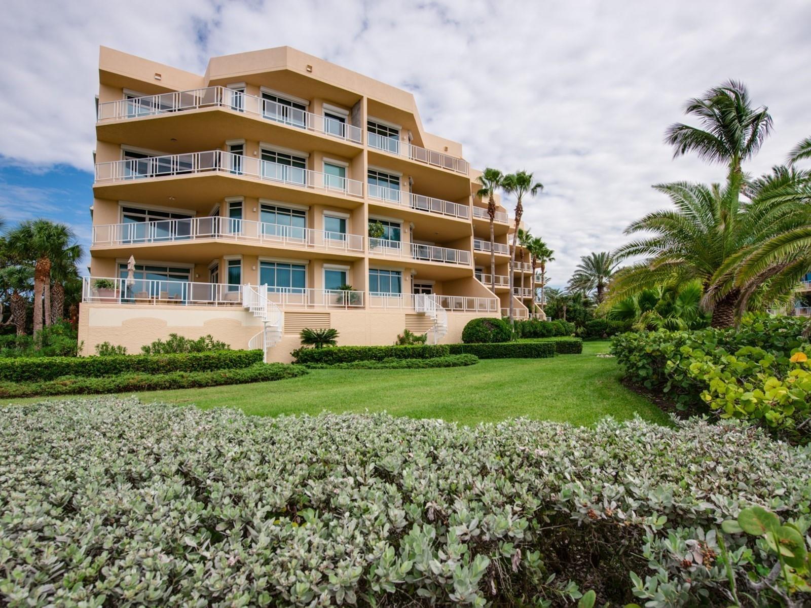 VILLA DI LANCIA PH 1 - Residential