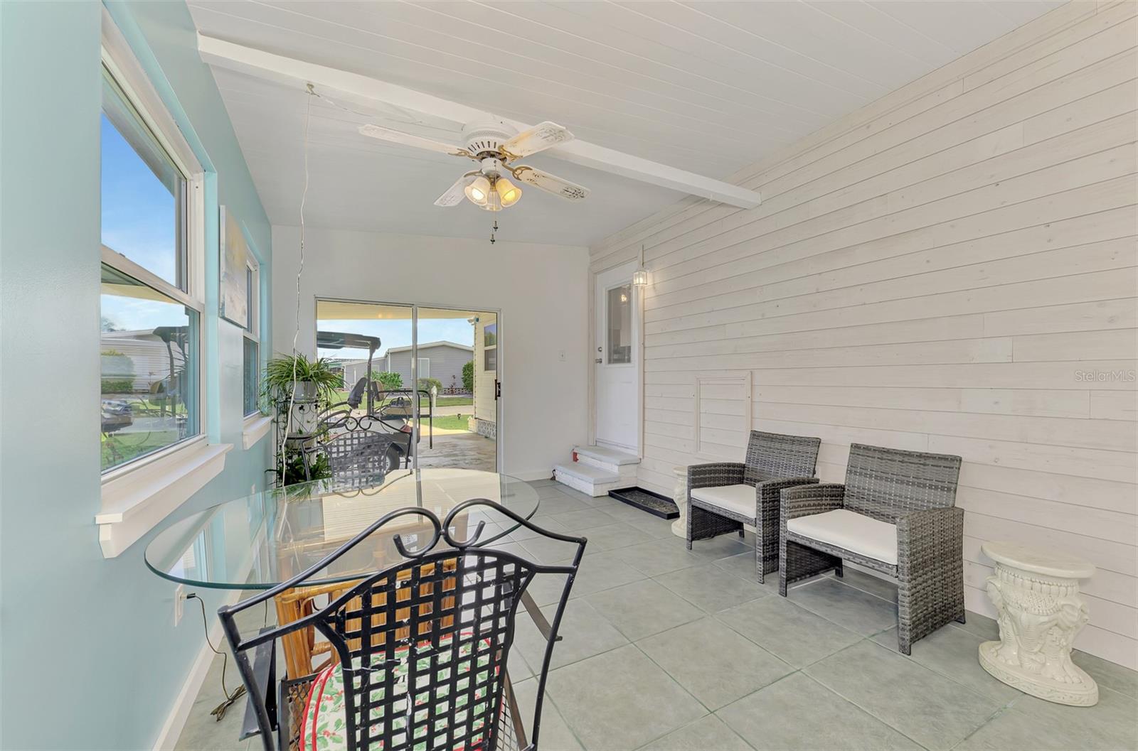 HOLIDAY PARK - Residential
