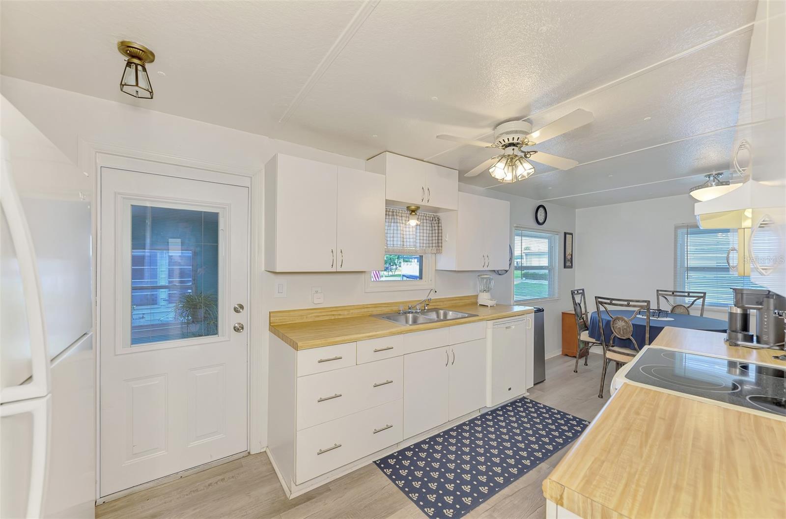 HOLIDAY PARK - Residential