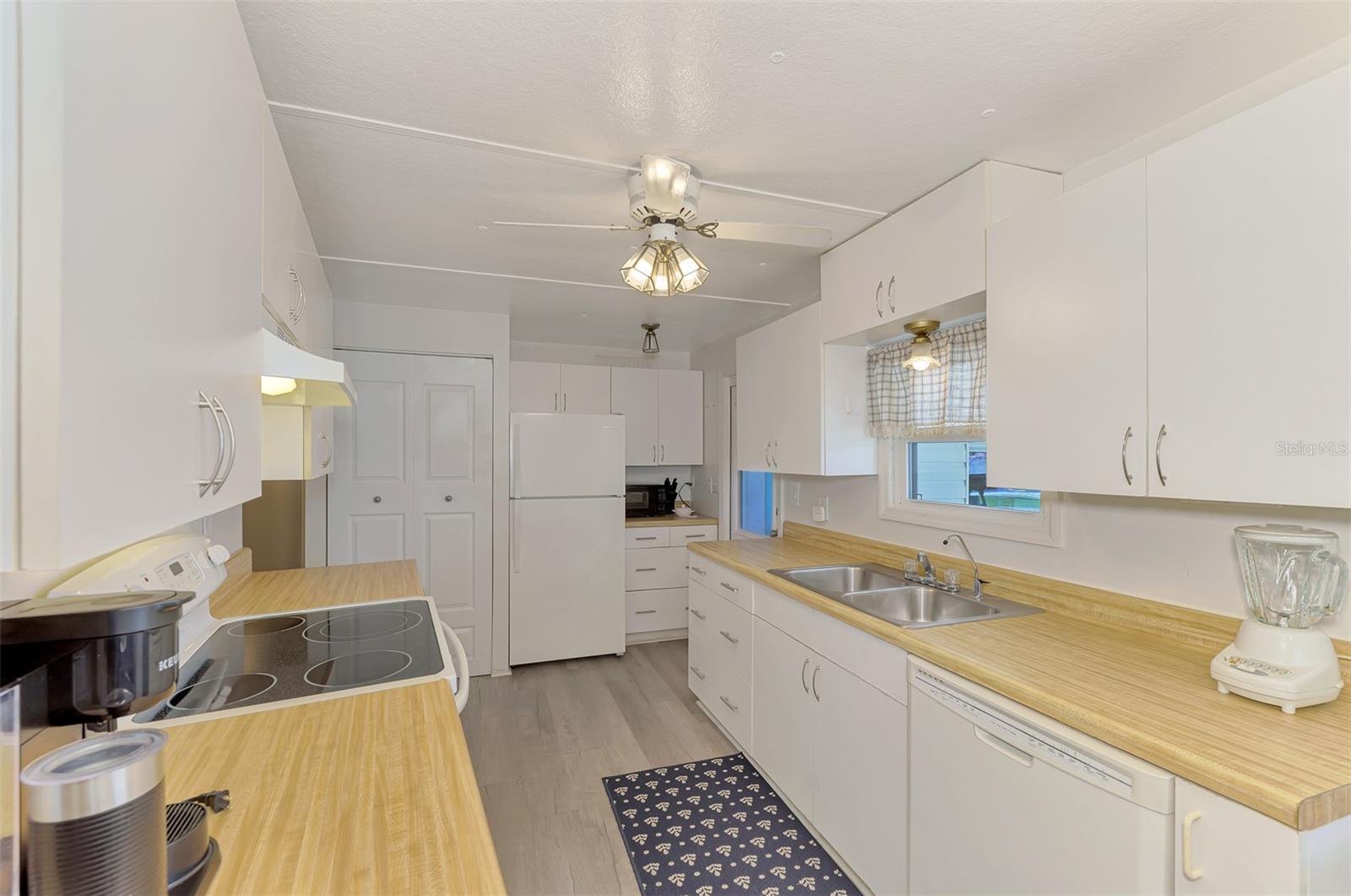 HOLIDAY PARK - Residential