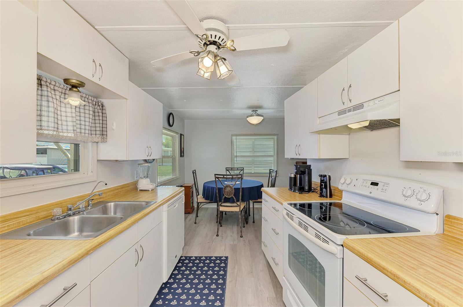 HOLIDAY PARK - Residential