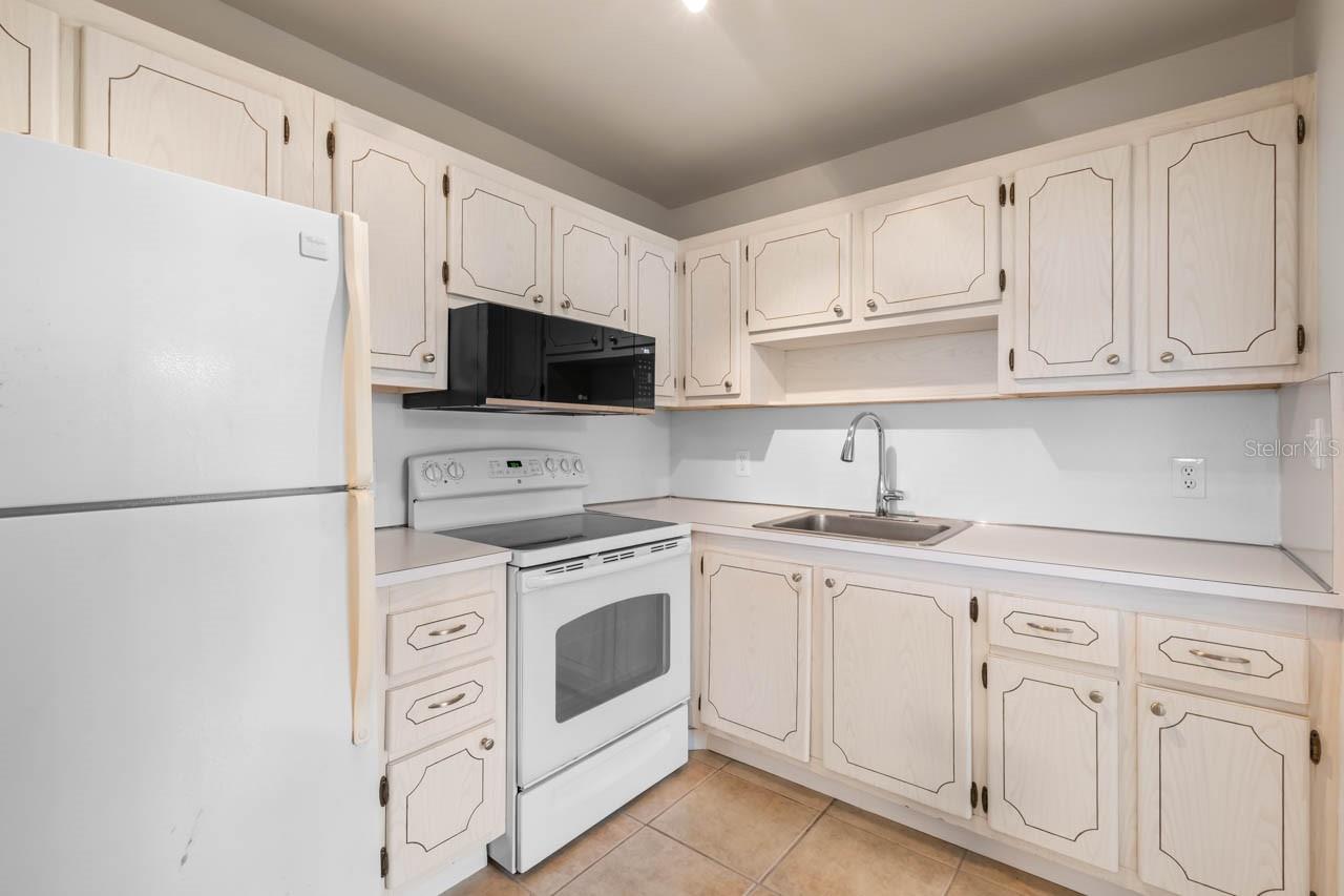 ANDOVER A CONDO - Residential