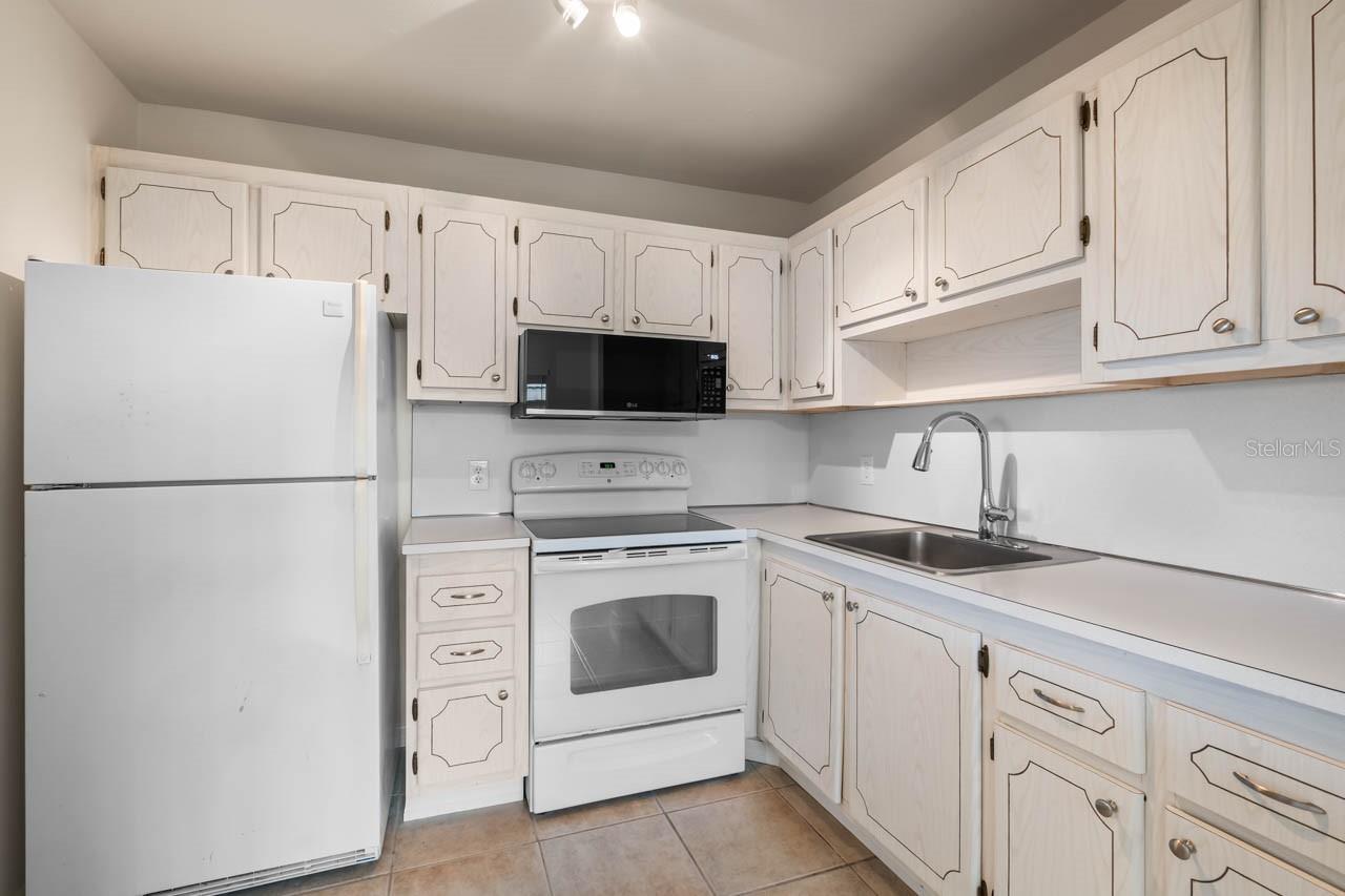 ANDOVER A CONDO - Residential