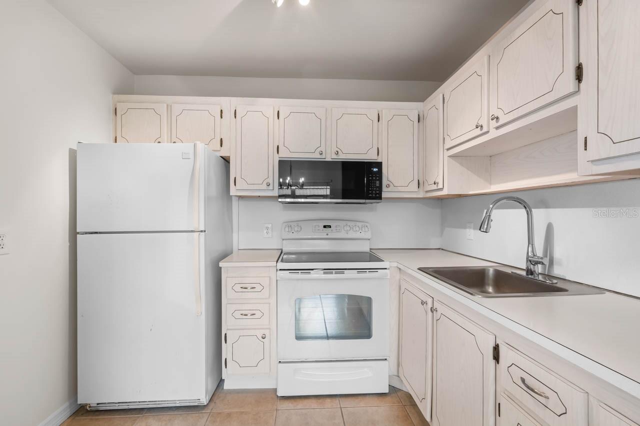 ANDOVER A CONDO - Residential