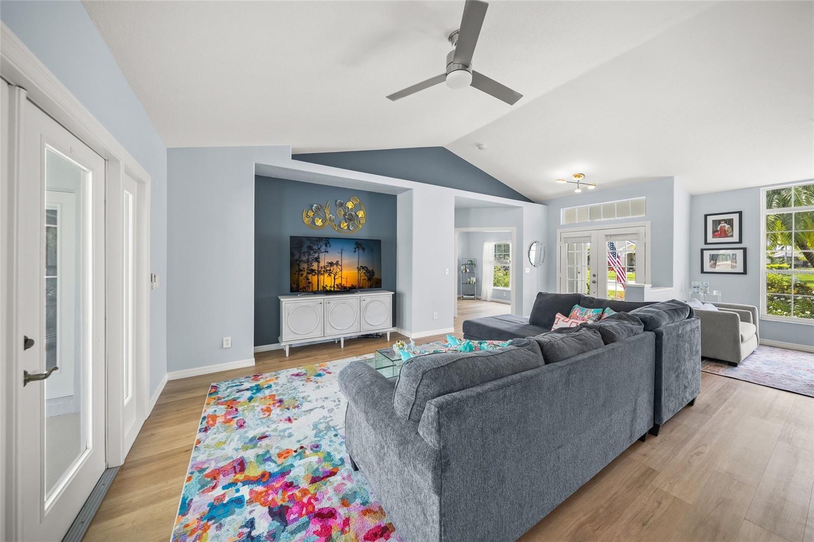LAUREL MEADOWS - Residential