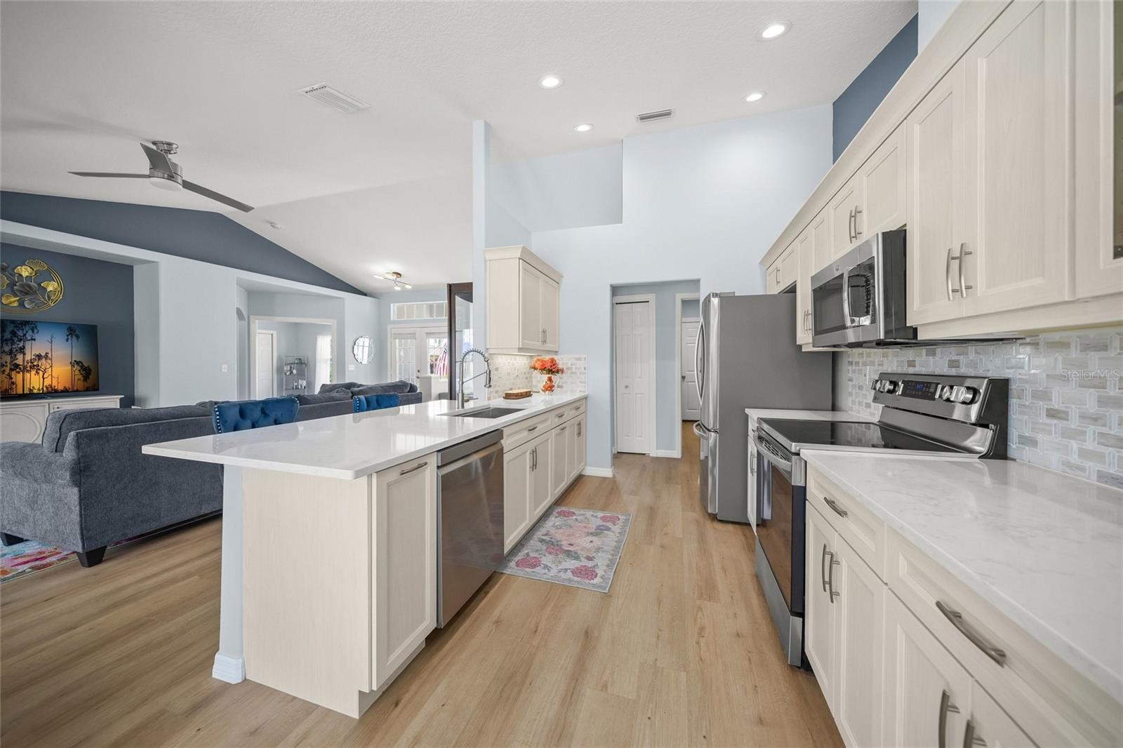 LAUREL MEADOWS - Residential