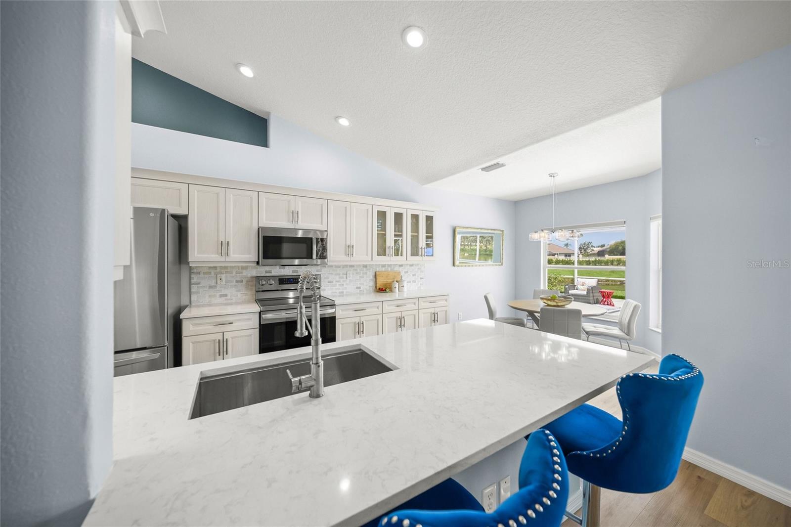 LAUREL MEADOWS - Residential