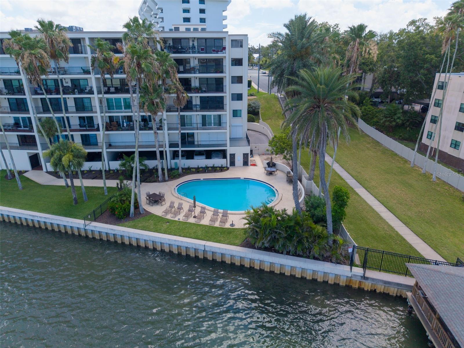VIEWPOINT-ON-THE-BAY CONDO - Residential