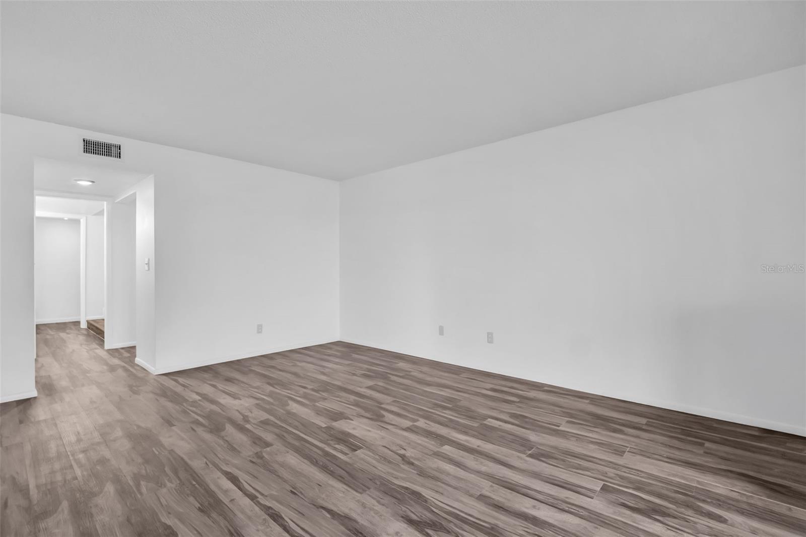 VIEWPOINT-ON-THE-BAY CONDO - Residential