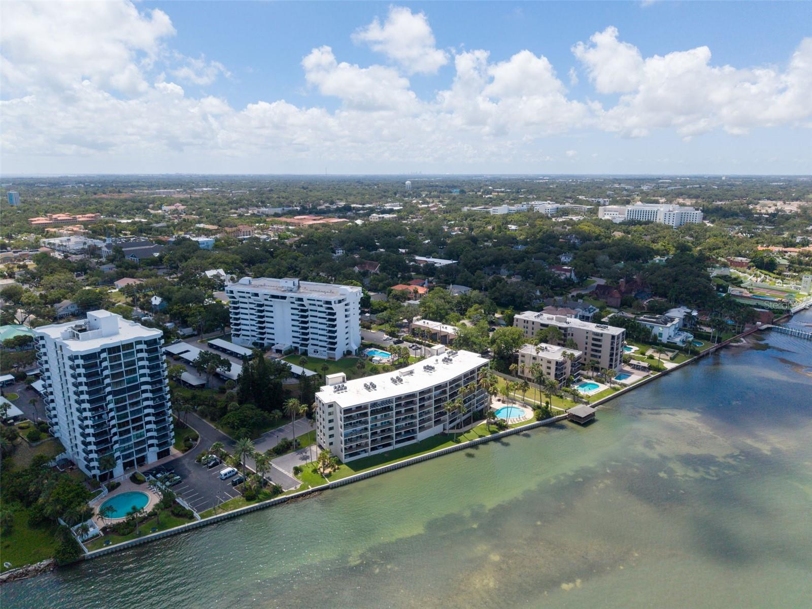 VIEWPOINT-ON-THE-BAY CONDO - Residential