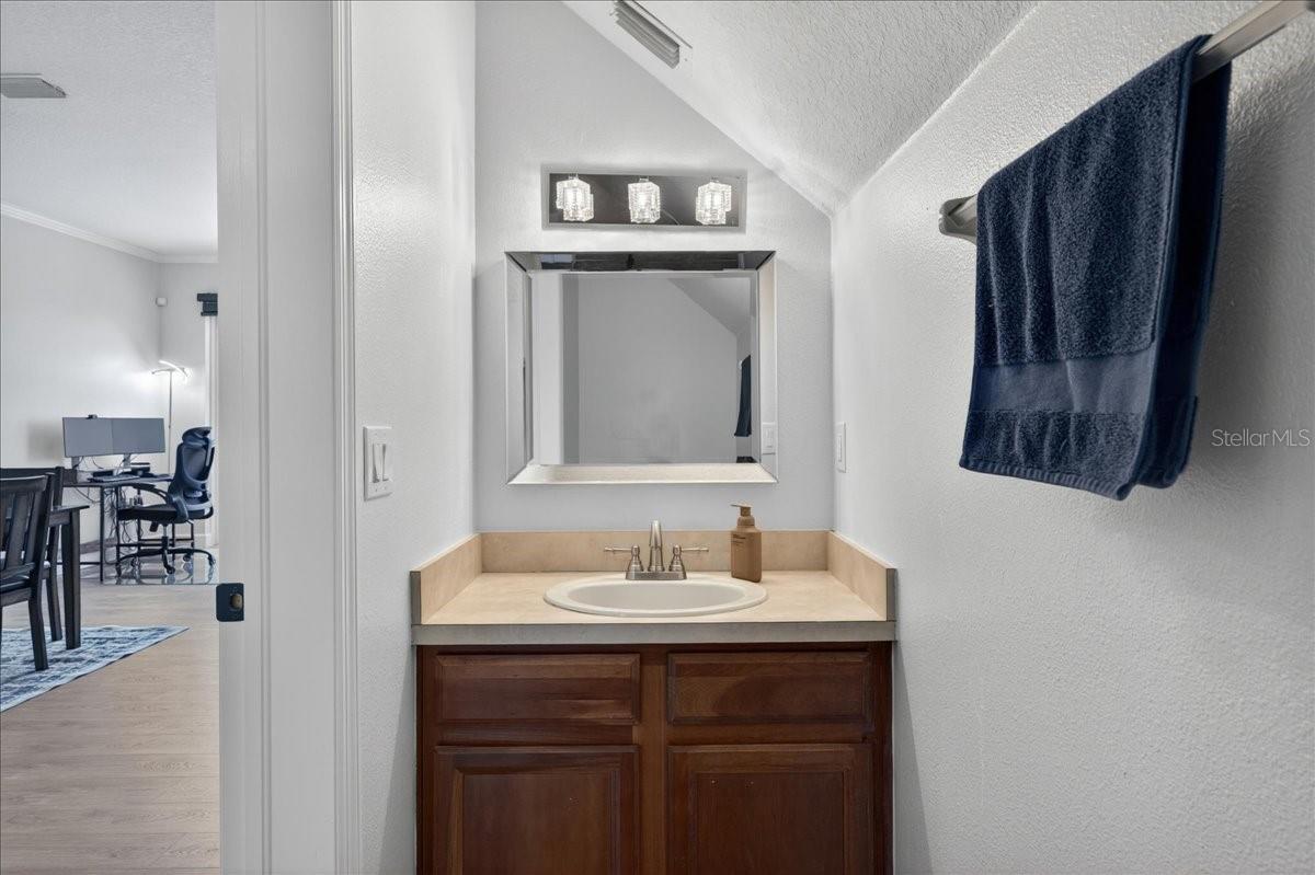 TOWNHOMES OF BAY PORT COLONY - Residential