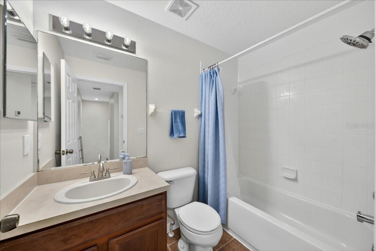 TOWNHOMES OF BAY PORT COLONY - Residential