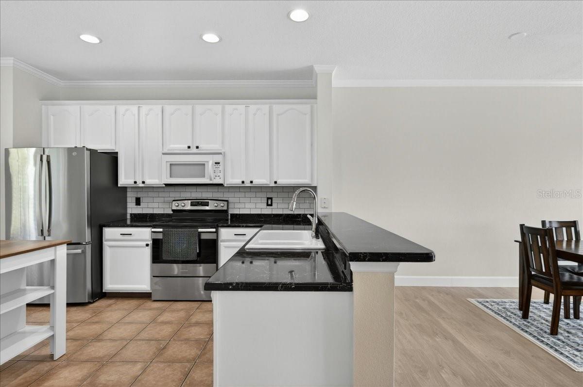 TOWNHOMES OF BAY PORT COLONY - Residential