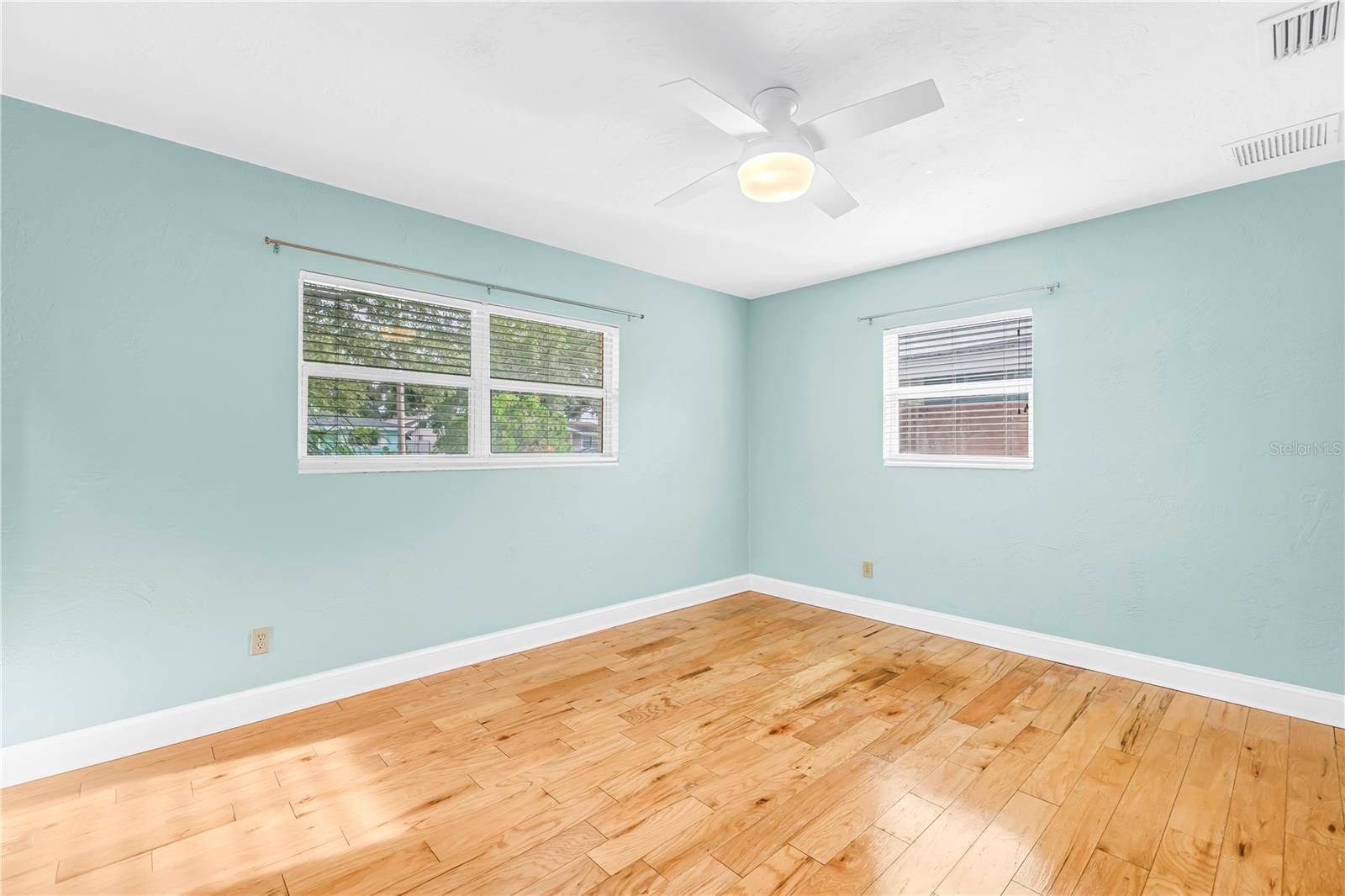 SNELL SHORES - Residential