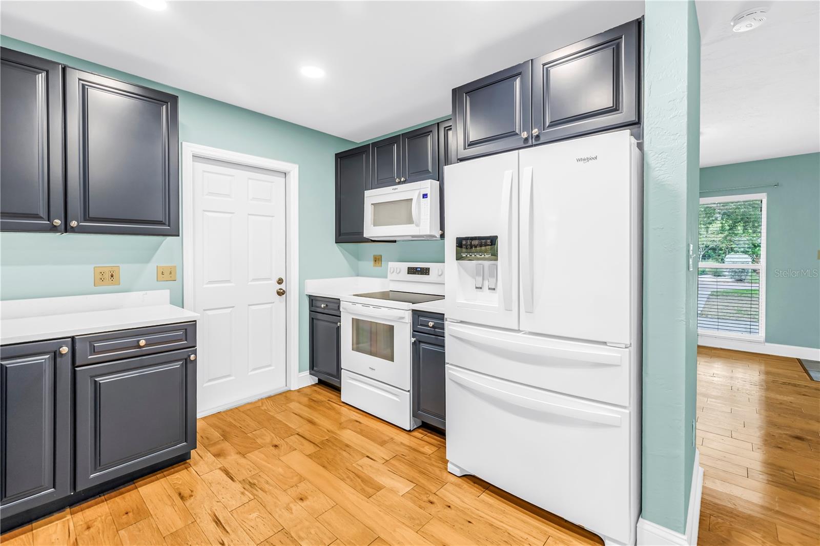 SNELL SHORES - Residential