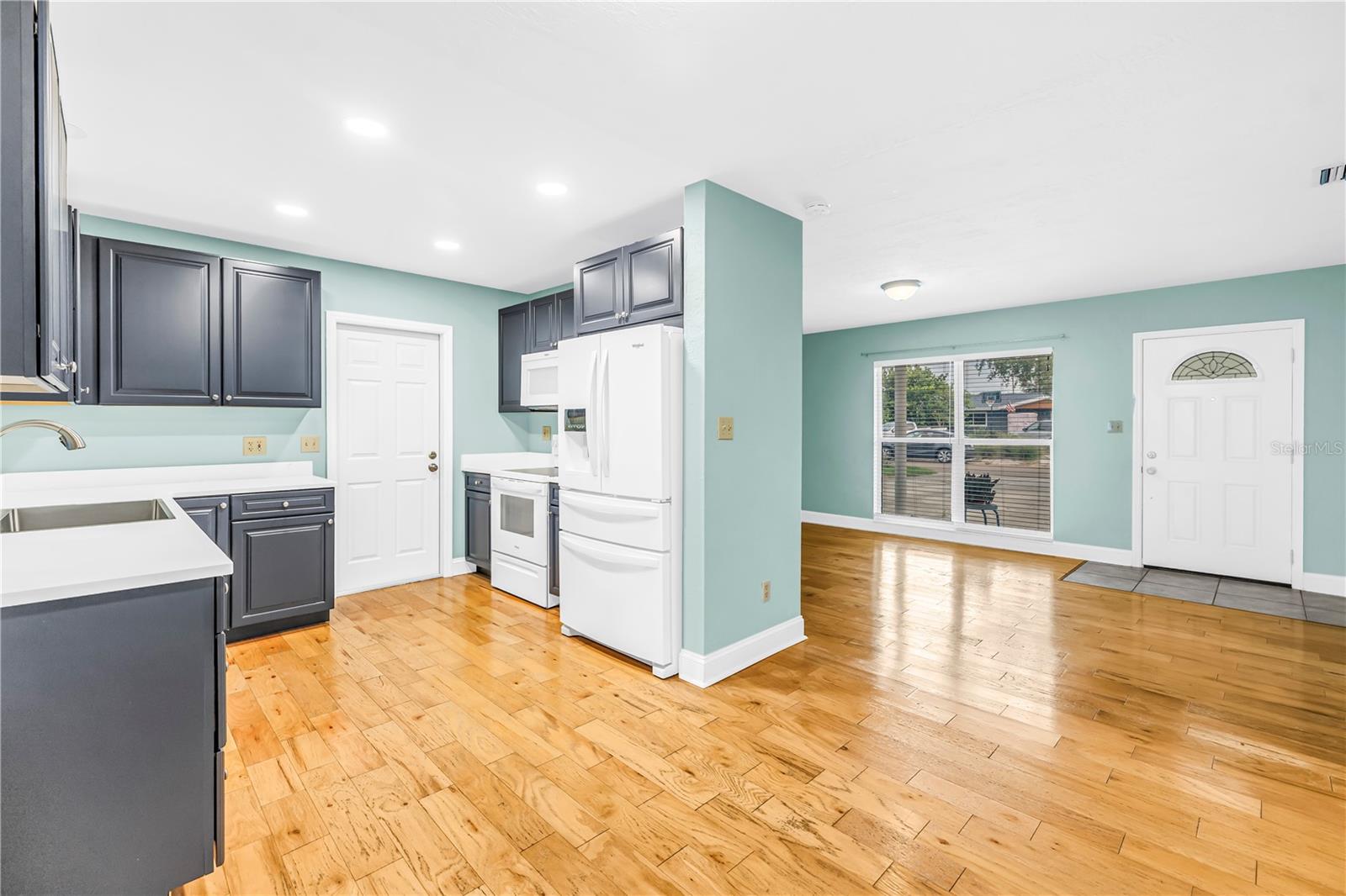 SNELL SHORES - Residential