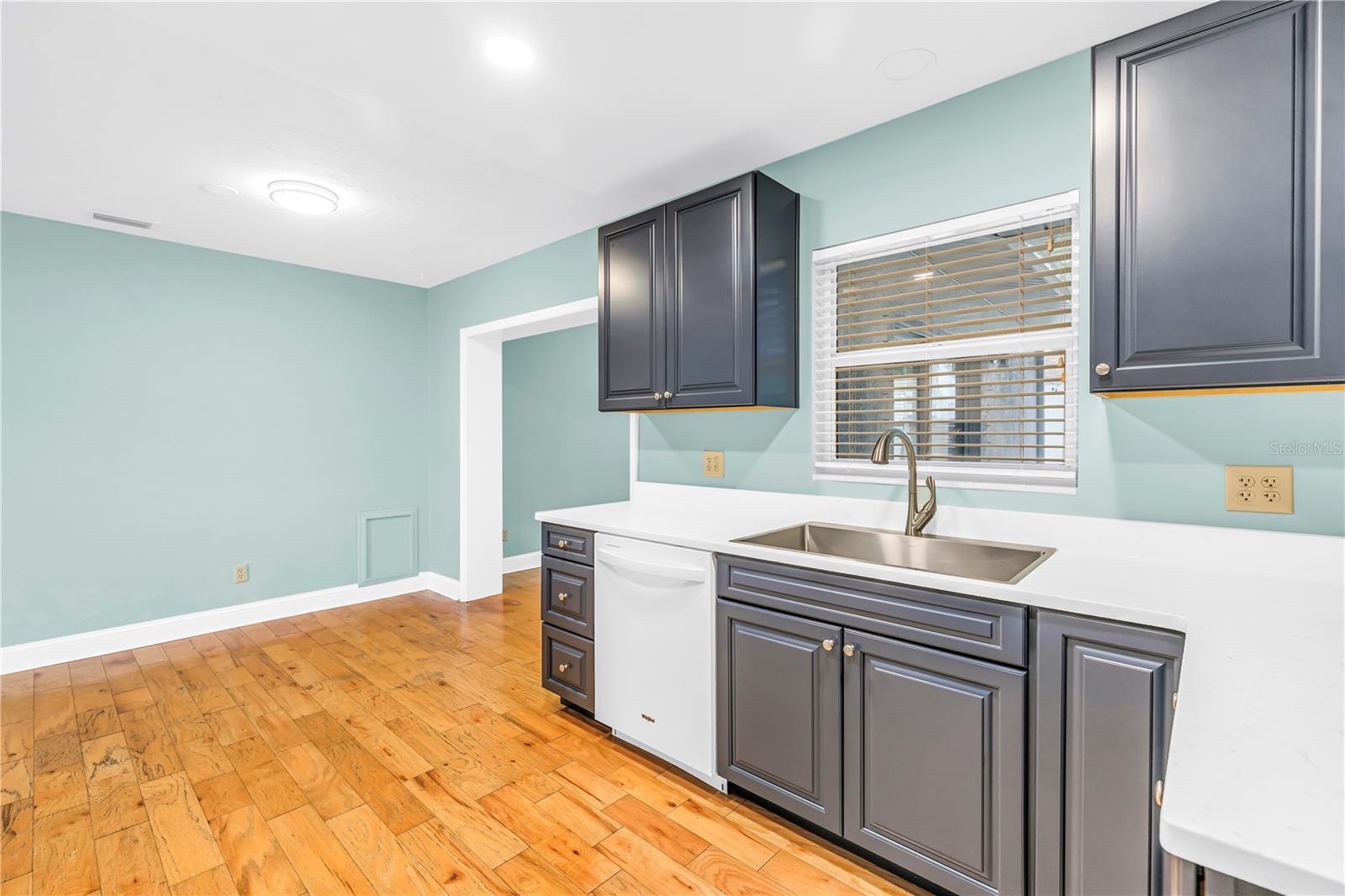 SNELL SHORES - Residential