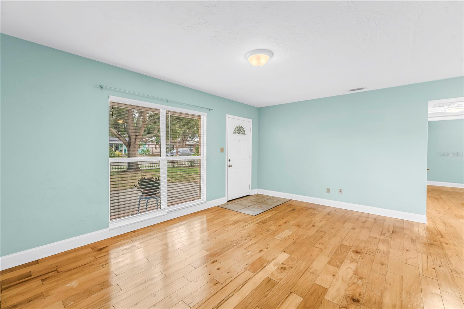 SNELL SHORES - Residential