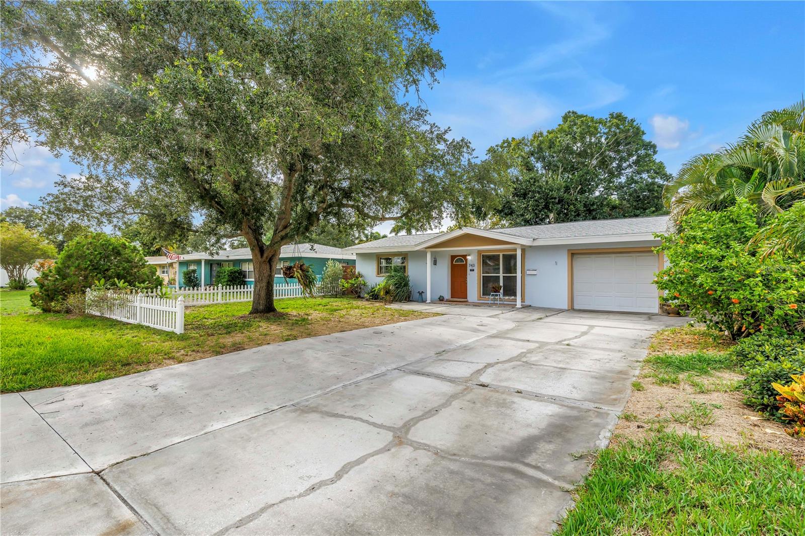 SNELL SHORES - Residential