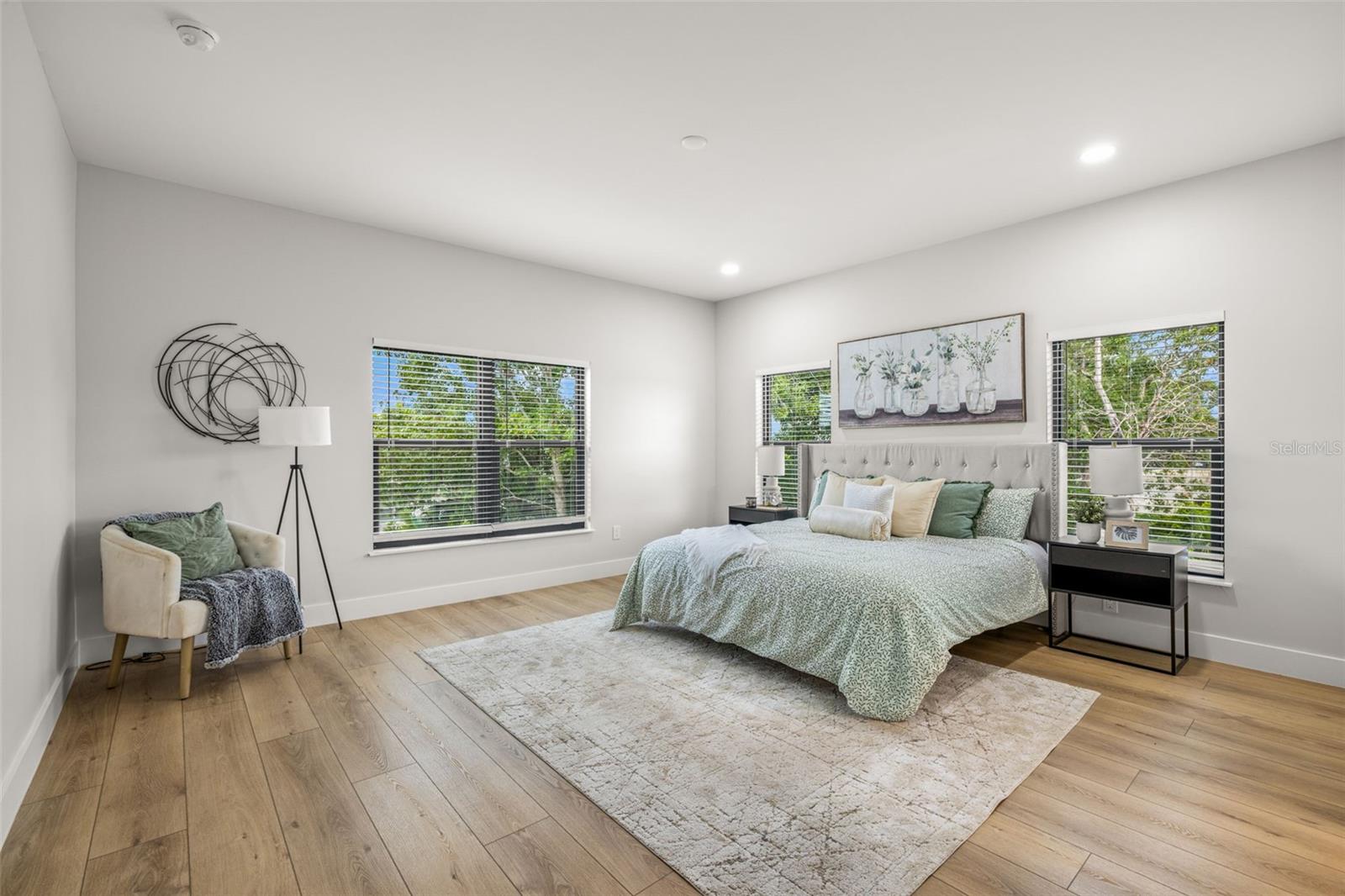 WESTSHORE PALMS - Residential
