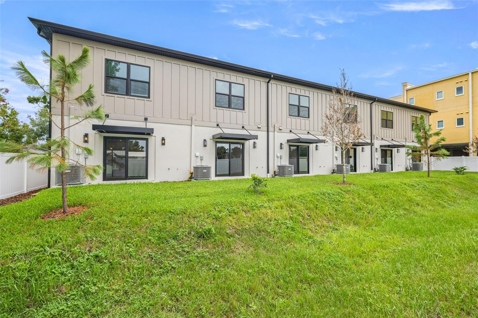WESTSHORE PALMS - Residential
