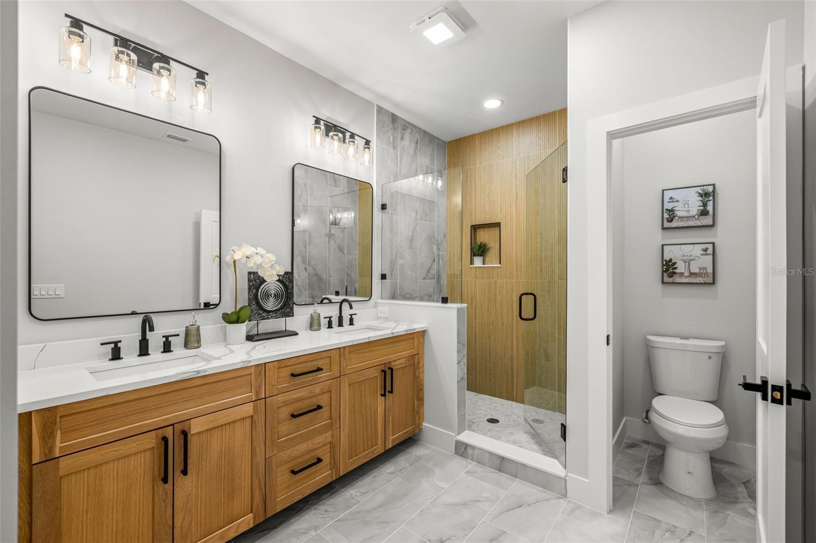 WESTSHORE PALMS - Residential