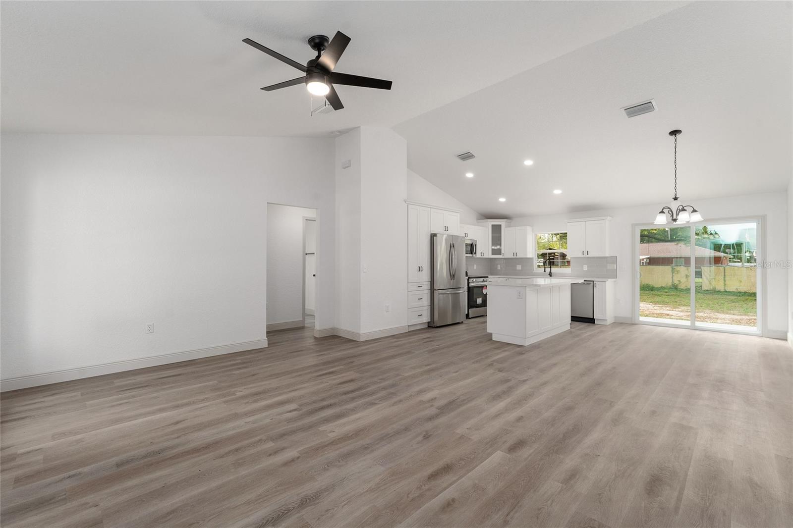 BELLEVIEW HEIGHTS ESTATES - Residential