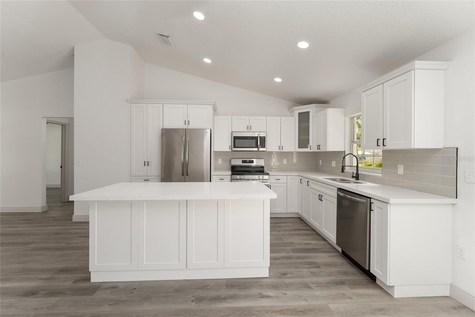 BELLEVIEW HEIGHTS ESTATES - Residential