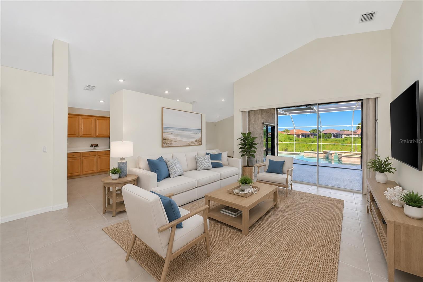 THE HAMPTONS - Residential